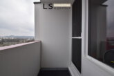 *Tolle Aussicht* Schöne & gepflegte 3-Zimmer-Wohnung mit 2 Balkonen und Kfz-Stellplatz in Böblingen - Küchenbalkon