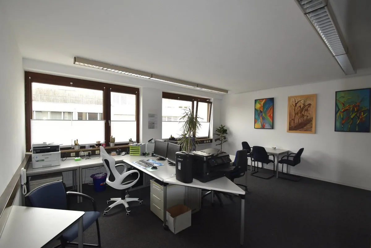 *Ihr neuer Firmensitz* als Einzelbüro oder ausgelagertes Homeoffice im Gewerbegebiet Tränke!, 70597 Stuttgart, Bürohaus