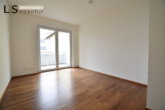 *Neuwertig* Sehr schöne und helle 4-Zimmer-Wohnung mit Balkon und Tiefgarage in Oberesslingen! - Esszimmer