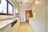 Küche - Perfekte 3-Zimmer-Wohnung in Halbhöhenlage mit zwei Balkonen und Doppelgarage!