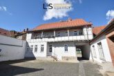 Außenansicht / Innenhof - *Altbau trifft Moderne* Komplett saniertes 1-Zimmer-Apartment inkl. Kfz-Stellplatz und EBK!