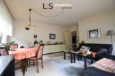 OG links | Wohnzimmer - Top-Investment in Stuttgart: Vermietetes MFH mit 6 Wohnungen, 5 Garagen und ausbaufähiger Einheit!