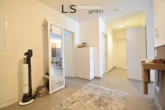 Flurbereich - Exklusive 3,5-Zimmer-Wohnung mit XXL-Terrasse, hochwertiger EBK & 2 Kfz-Stellplätzen in guter Lage!