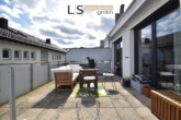 Dachterrasse - Exklusive 3,5-Zimmer-Wohnung mit XXL-Terrasse, hochwertiger EBK & 2 Kfz-Stellplätzen in guter Lage!