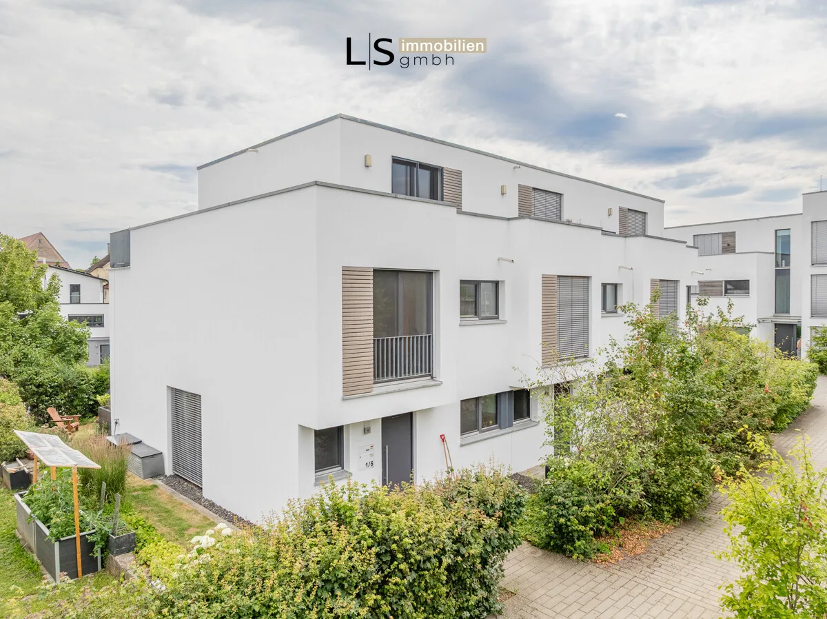 Mehr als ein Reihenhaus – Architektur, Komfort und Lebensqualität auf höchstem Niveau!, 71083 Herrenberg / Affstätt, Reihenendhaus