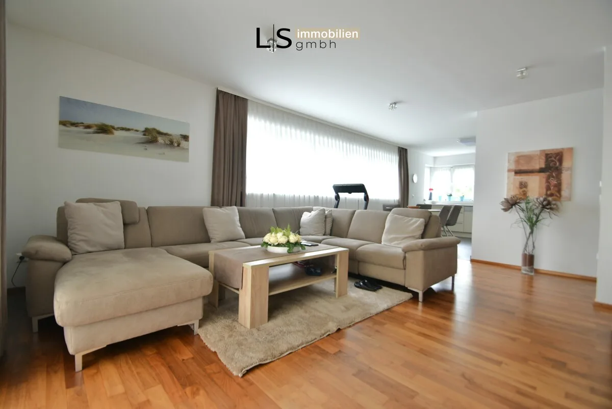 *Traumhaft!* Helle 3-Zimmer-Wohnung mit Terrasse und Tiefgarage in Oberesslingen!, 73730 Esslingen am Neckar / Oberesslingen, Erdgeschosswohnung